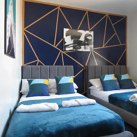 Tudors Esuites One Bedroom Cosy Apartment Birmingham Exterior foto