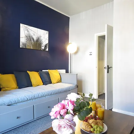Tudors Esuites One Bedroom Cosy Apartment Birmingham Exterior foto
